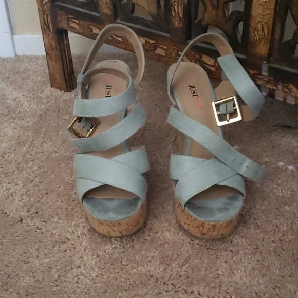 Sold! Mint wedges 7.5 - Picture 5 of 5